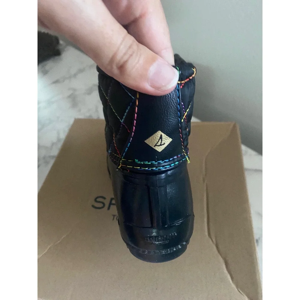 Sperry Saltwater Duck Boots Black Rainbow Quilted Kids 10M SCL166394